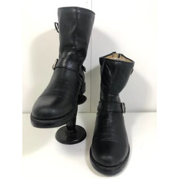 Frye Leather Buckle Wrapped Veronica Back Zip Biker Short Boots Black US 7B - Picture 5 of 9